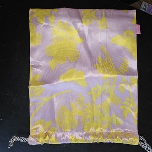 Ipsy drawstring bag